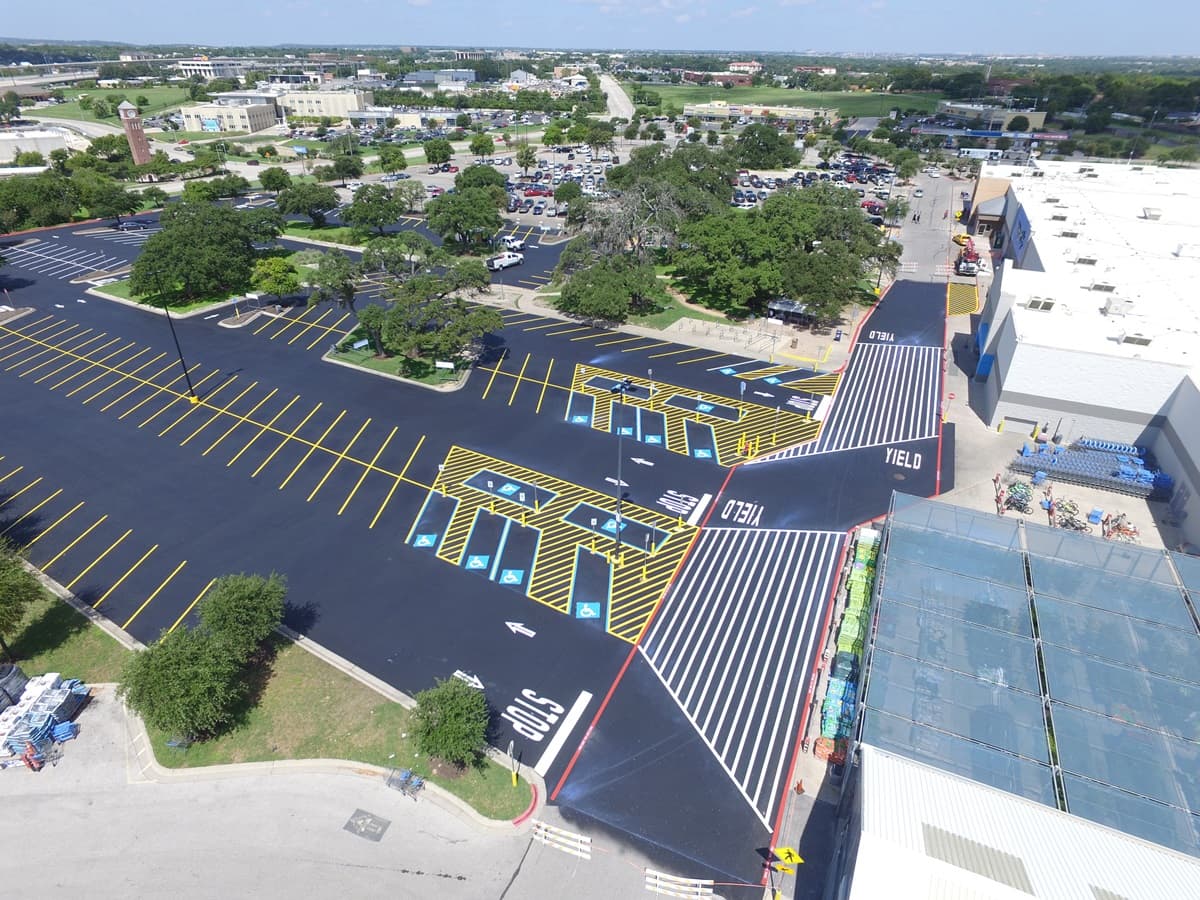 Best Parking Lot Paint for Mississippi Heat to Withstand Sun Damage