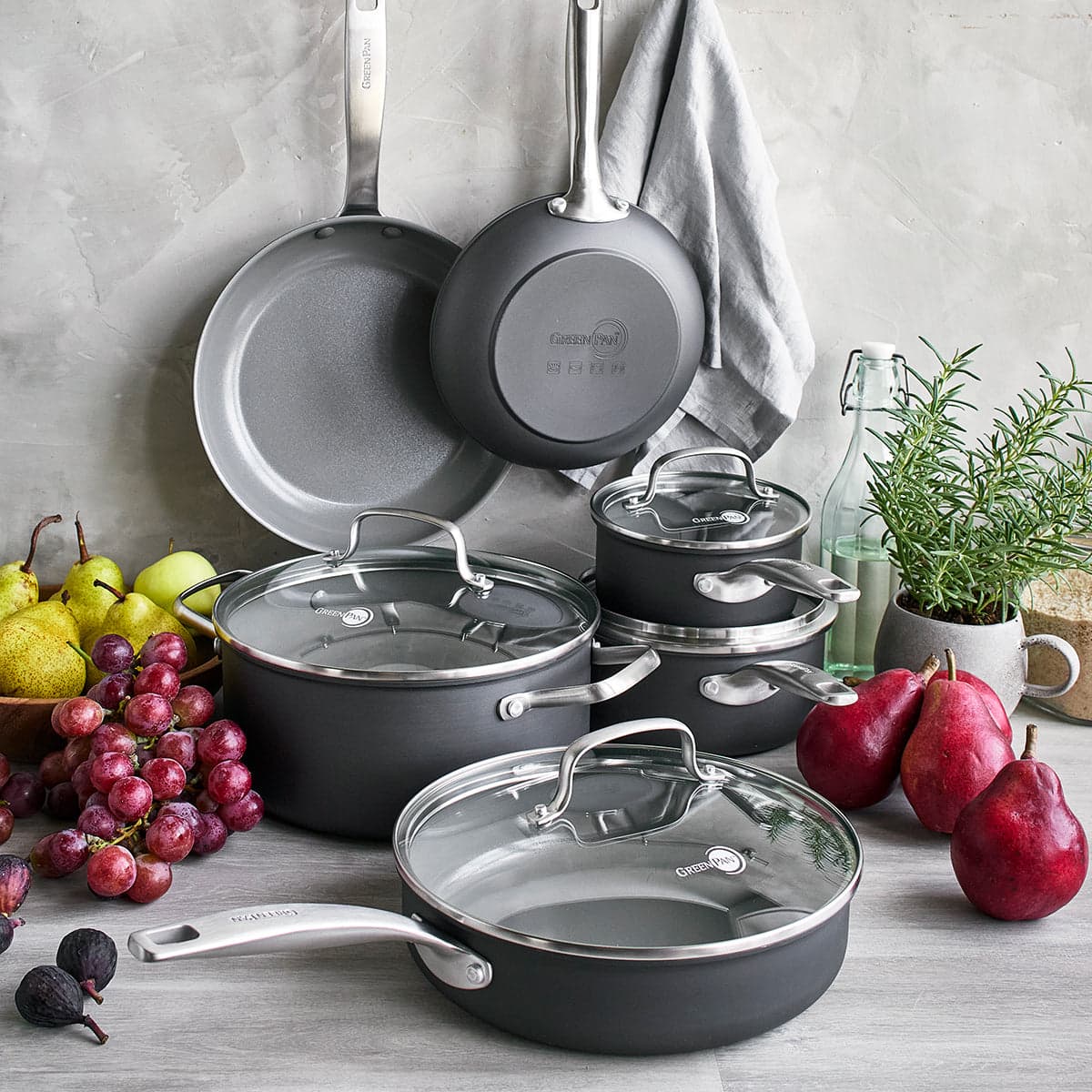 Best Cookware Options for Small Apartments