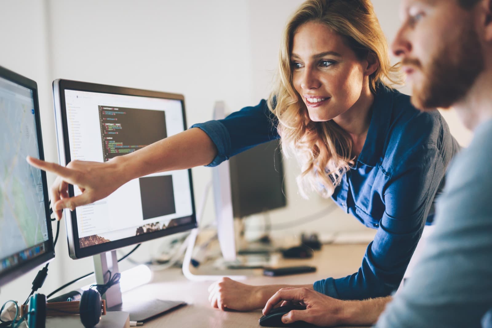 How to Use Competitive Intelligence to Outperform Market Trends