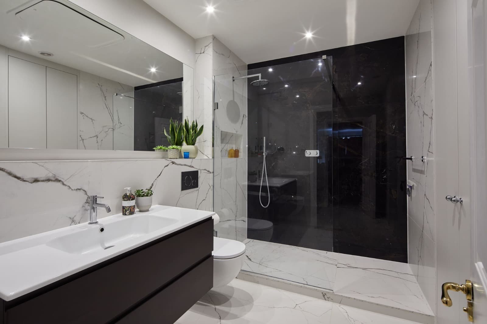 Elegant Showers Australia with Contemporary Design Options