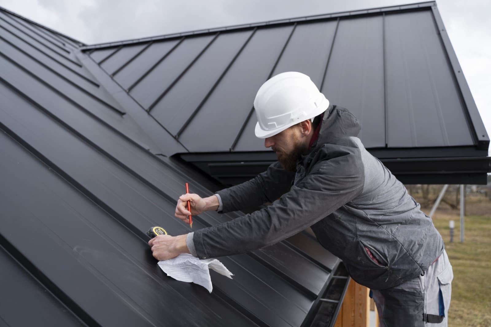 Reliable Roof Repair for Homes &amp; Commercial Buildings