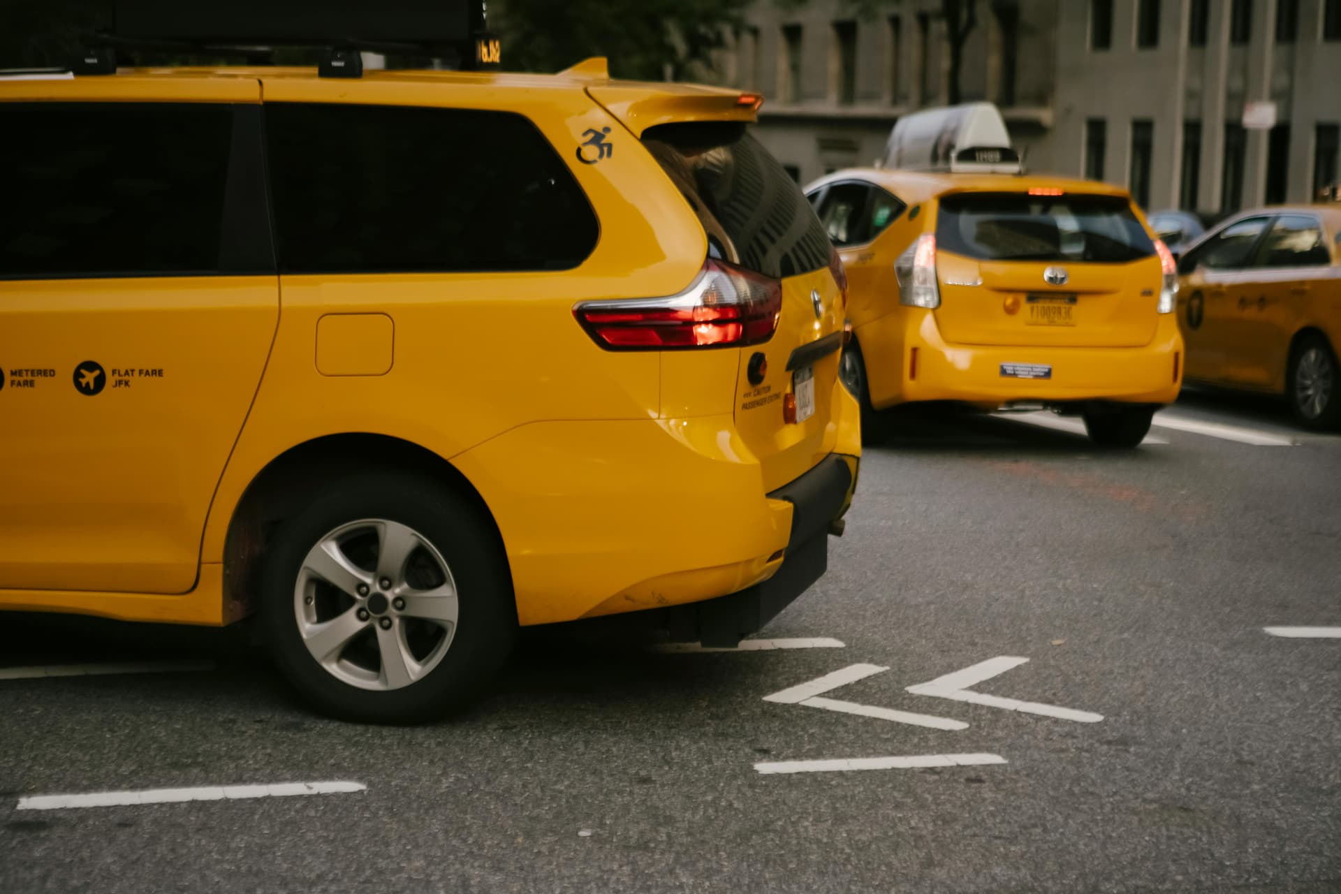 Gemini Taxis Offers 24/7 Taxi near me Solutions