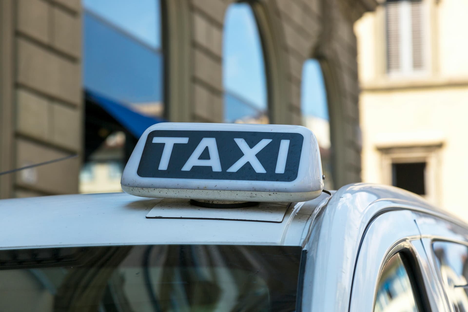 Luxury Taxi Services in Claygate for All Occasions