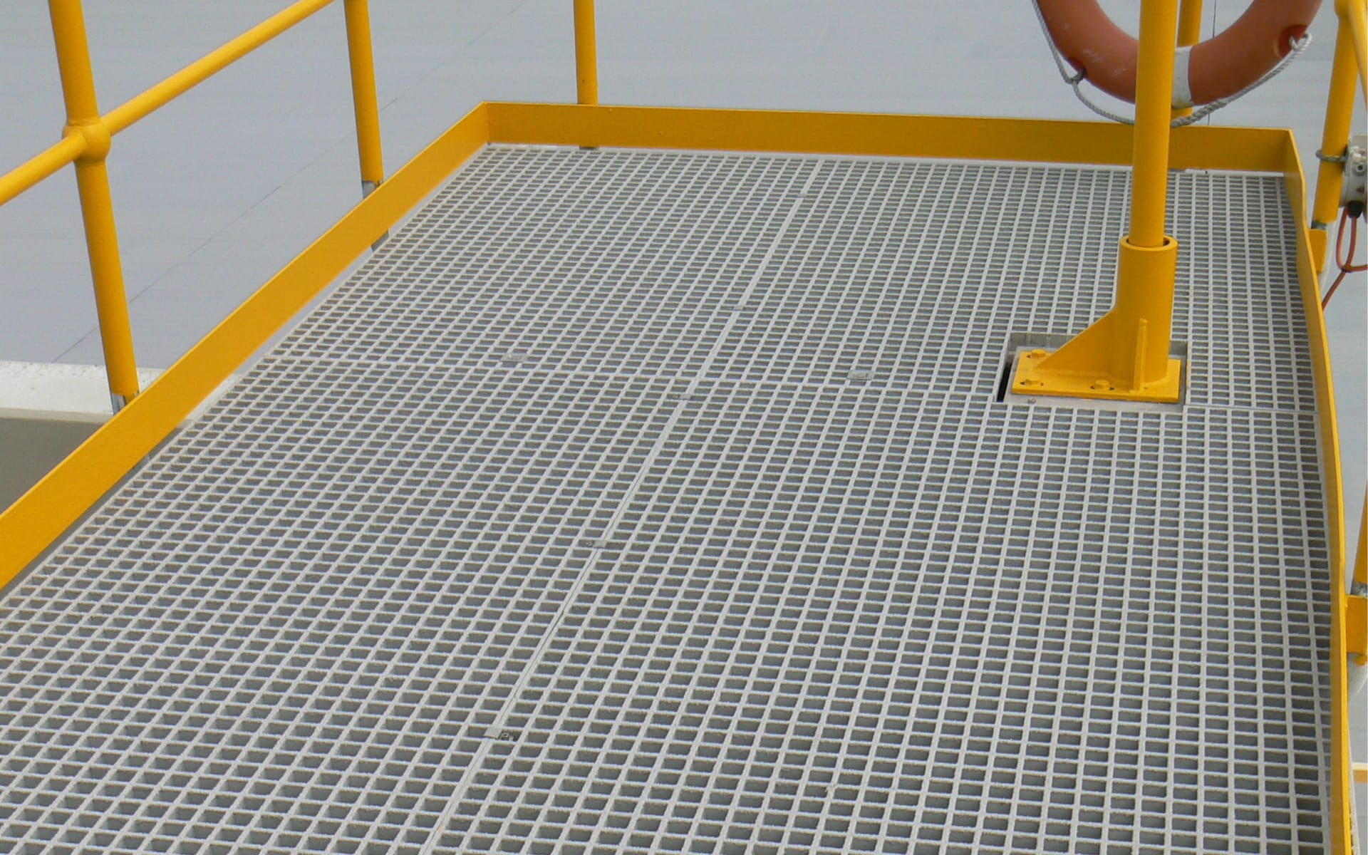 Top Benefits of Using GRP Grating in Structural Projects
