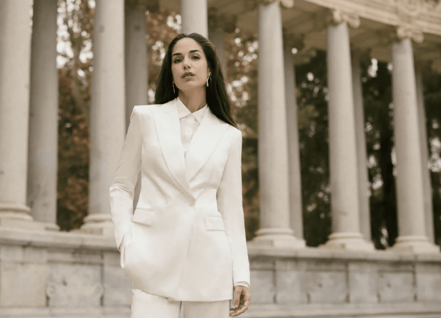 BESPOKE WOMENS CUSTOM SUITS DESIGNED FOR EVERY OCCASION