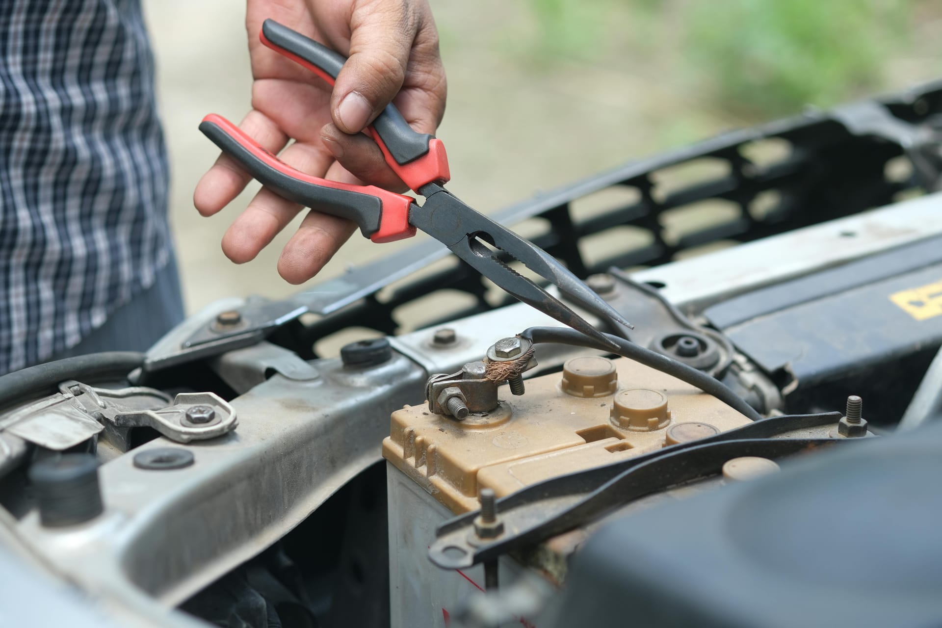 Extend Equipment Life with Professional Hydraulic Cylinder Repair
