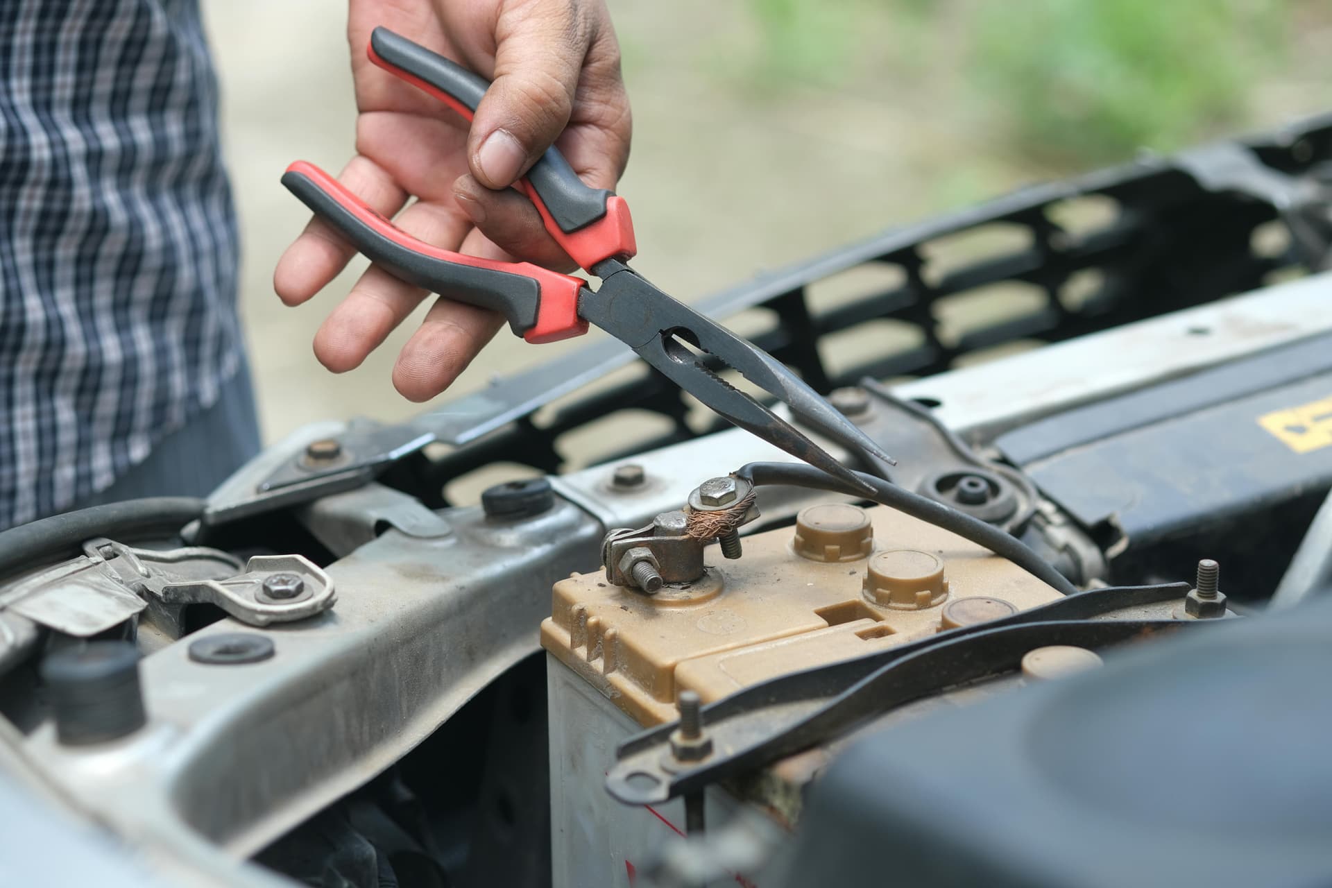 Extend Equipment Life with Professional Hydraulic Cylinder Repair