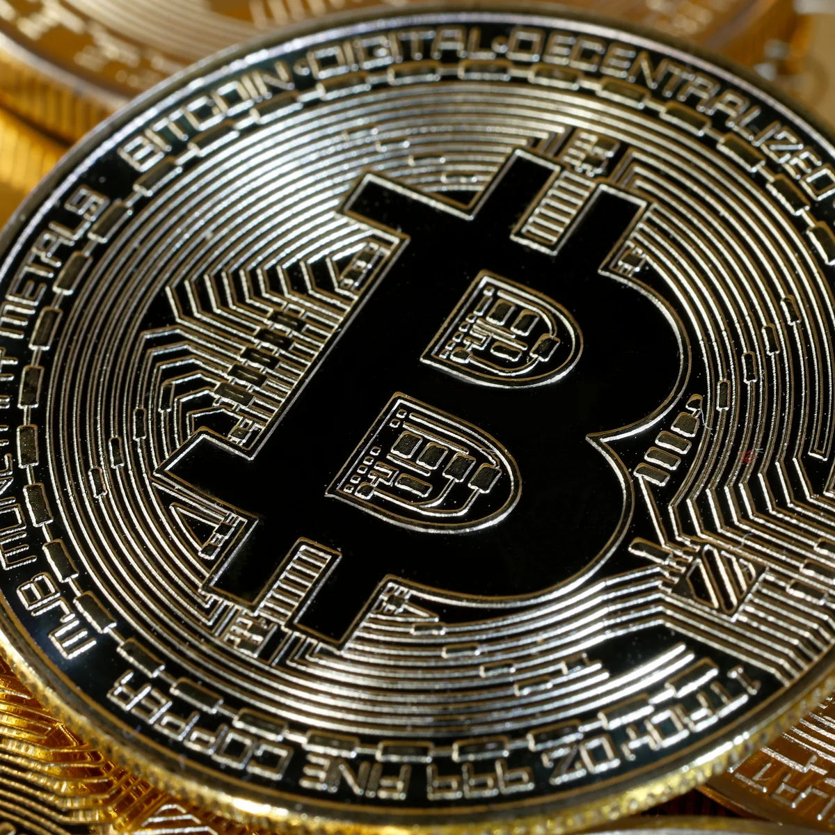 Bitcoin NFTs vs. Ordinals: Key Differences Explained